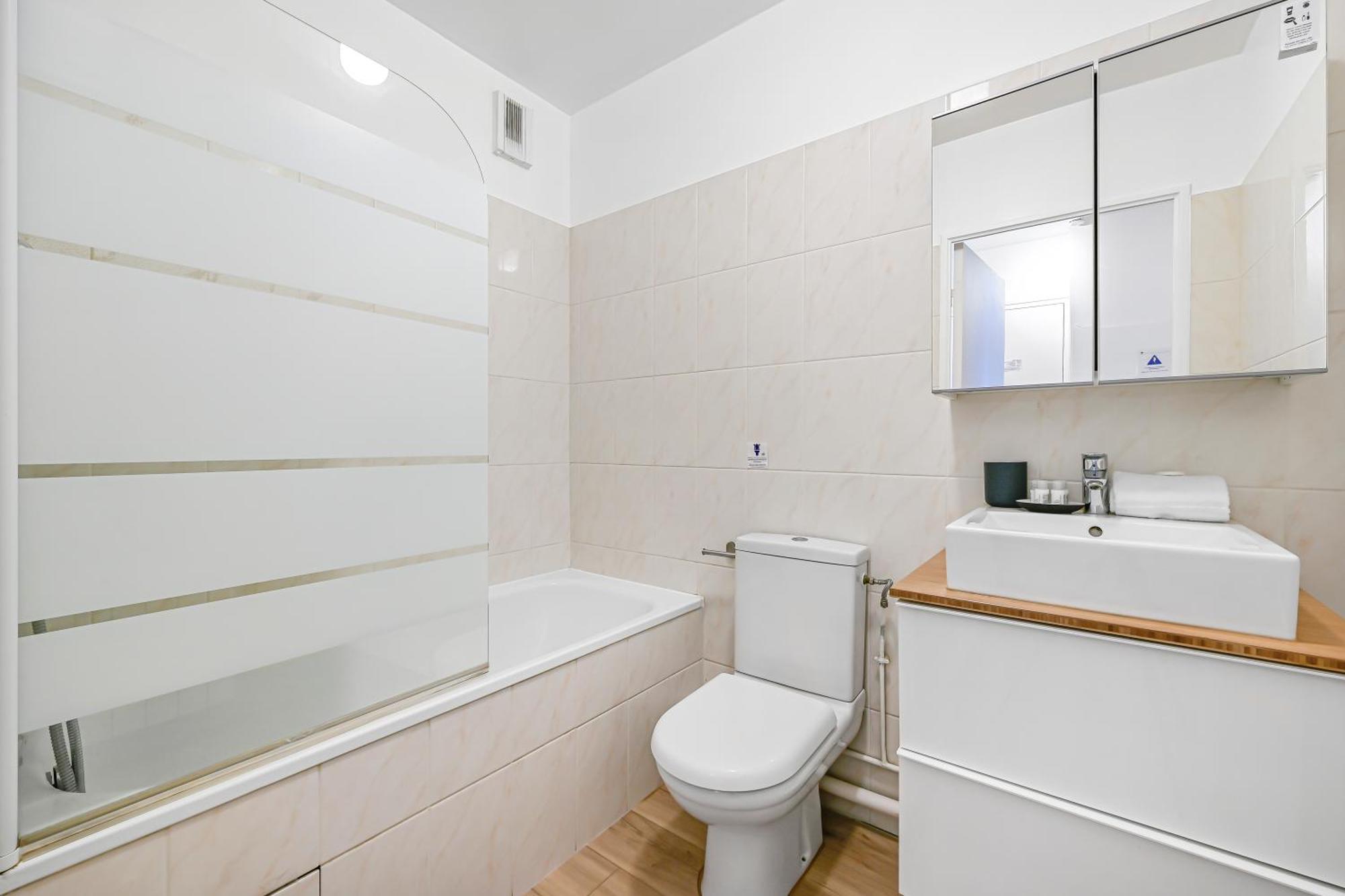 Joie Paris Parc Expo - Issy Les Moulineaux Apartment ภายนอก รูปภาพ